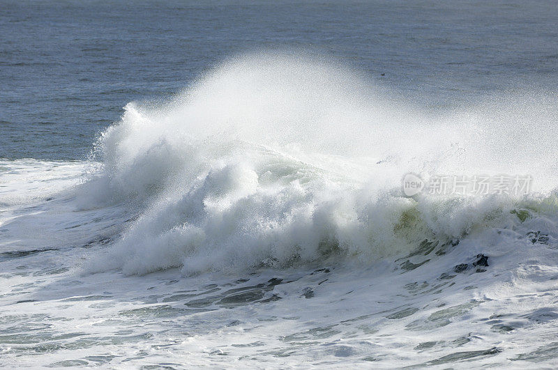 汹涌的海浪