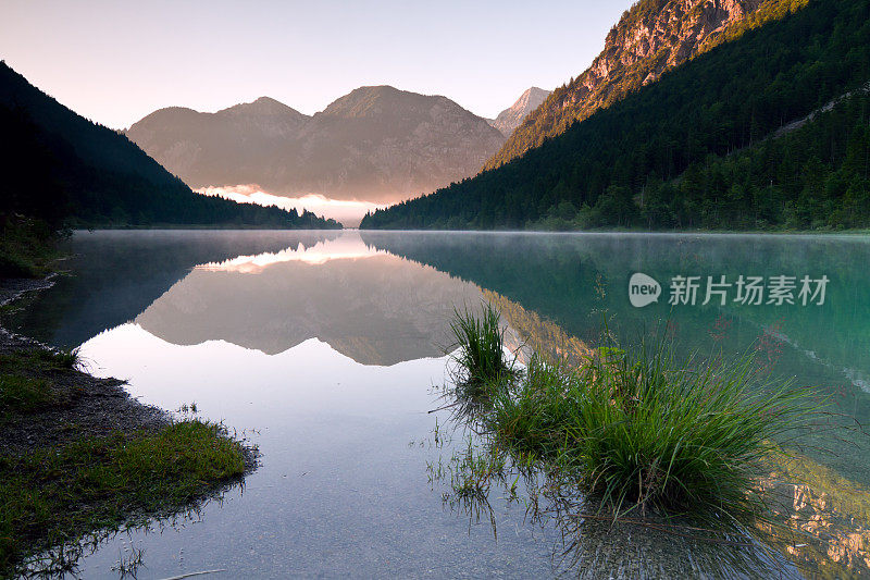 高山湖平原见二