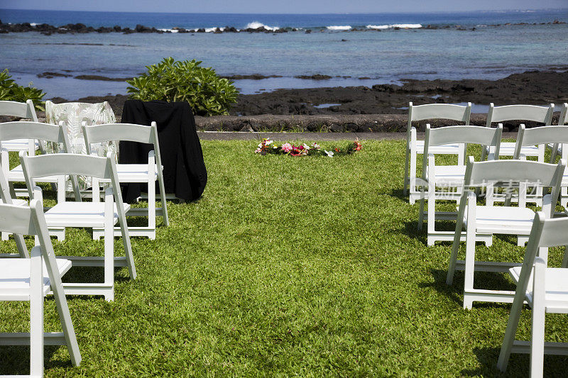 夏威夷婚礼布置眺望大海