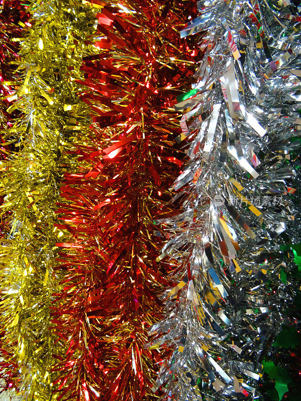 圣诞装饰的彩色金属丝的形象，红，银，白，金