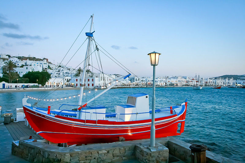 希腊著名的红色渔船米科诺斯号