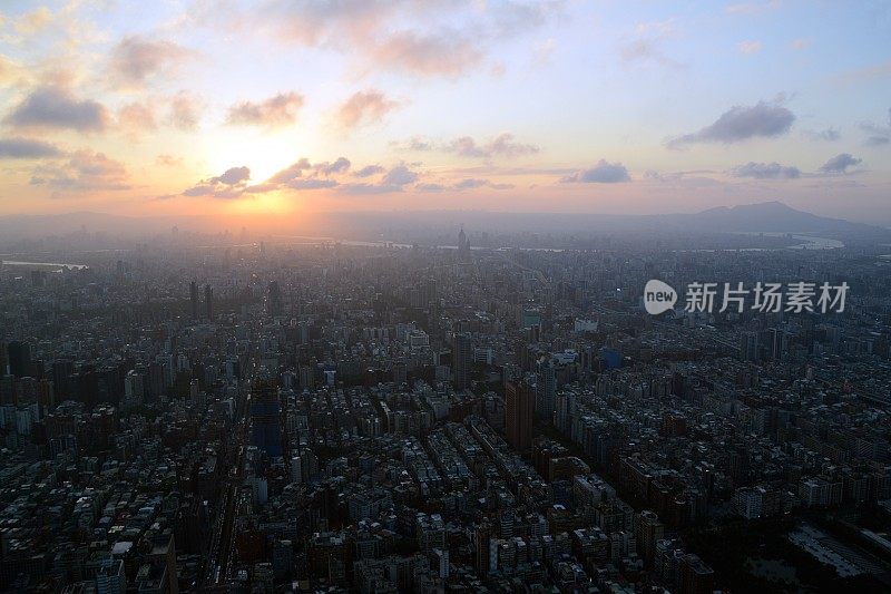 日落时分的台北市景，台湾