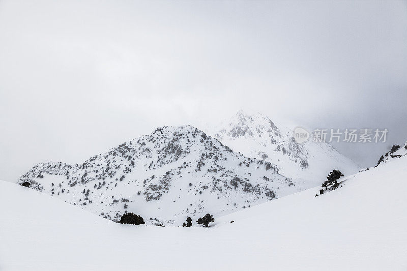 雪山