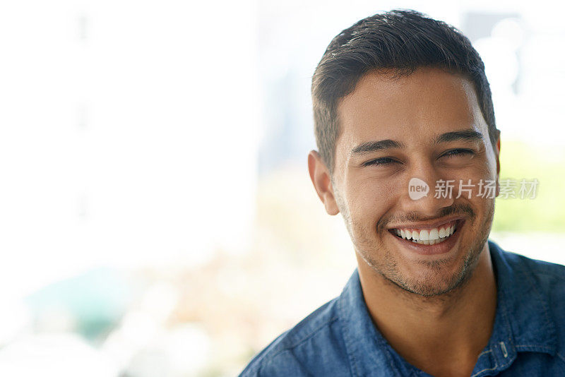 努力工作，让梦想成真