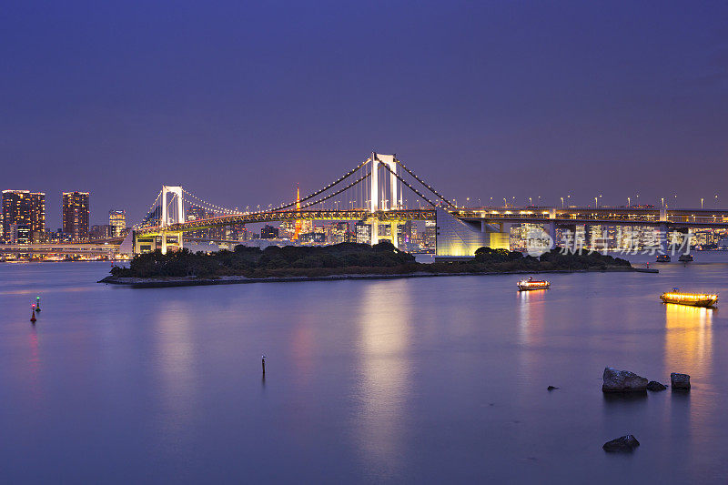 东京彩虹桥，日本东京的夜景