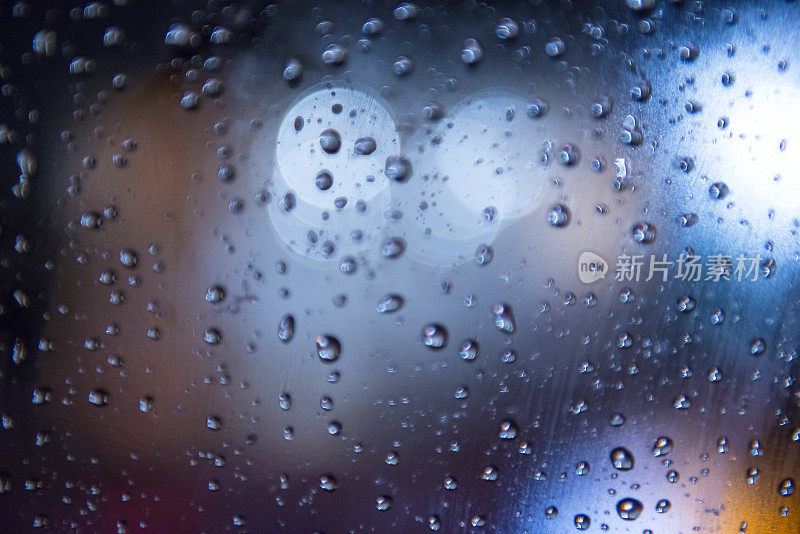 雨窗与散景灯