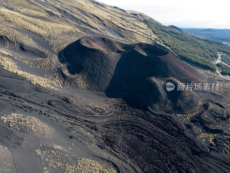 埃特纳西西里岛上的火山景观和火山口