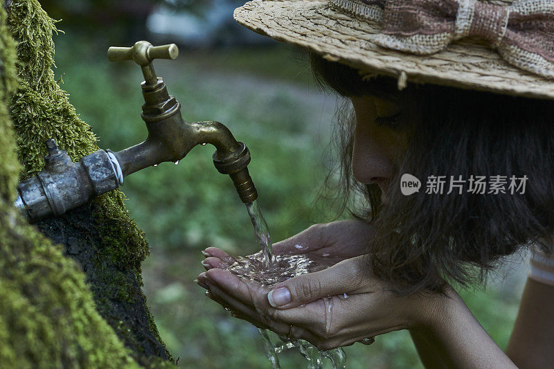 自然水喝