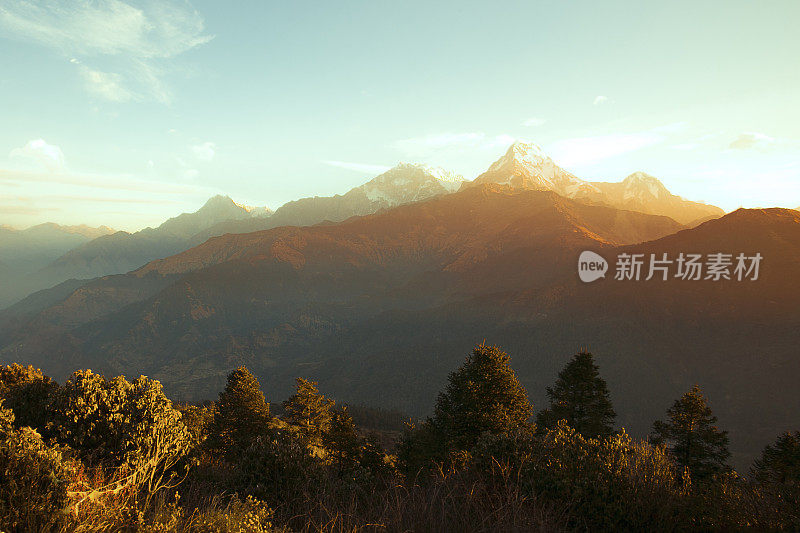 安娜普纳峰在尼泊尔喜马拉雅山