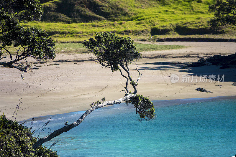 群岛湾海滩景观