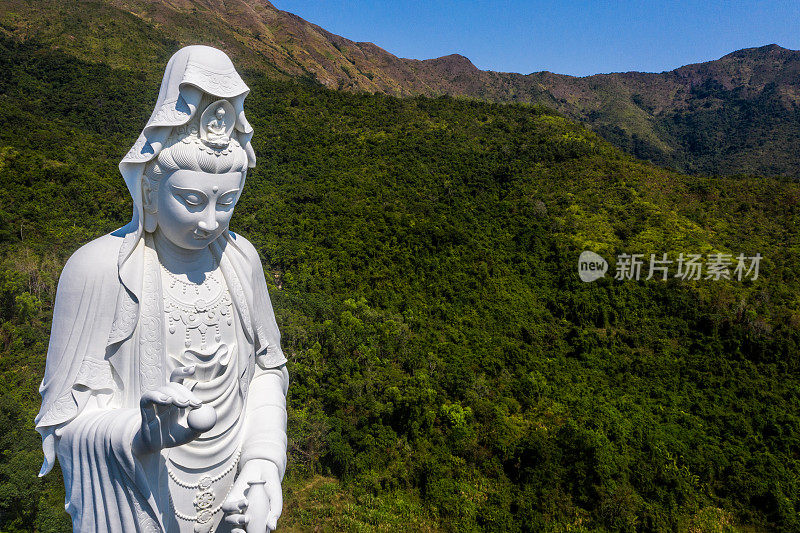 香港大埔慈山佛寺内的观音佛像