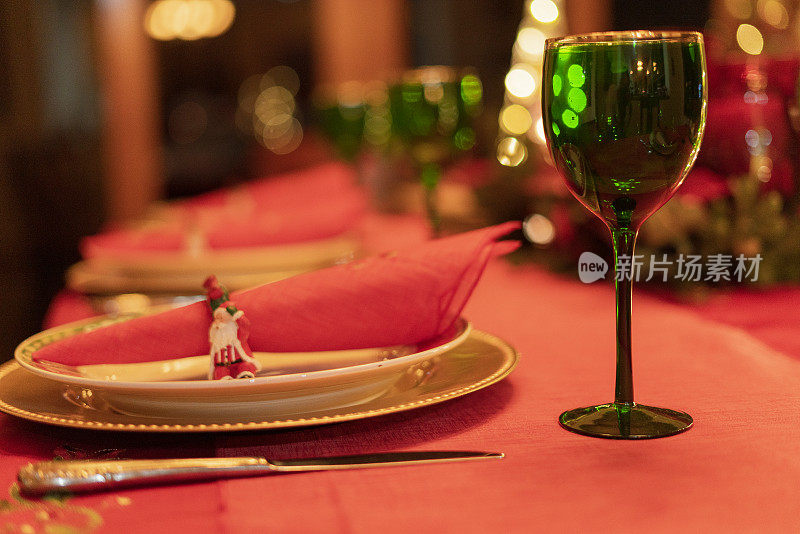 圣诞节装饰的一个房子的客厅