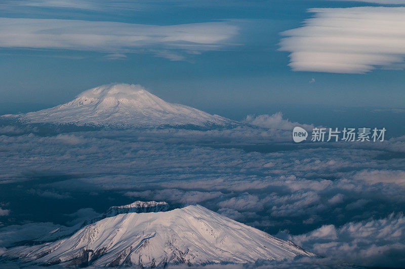 圣海伦斯山和亚当斯山