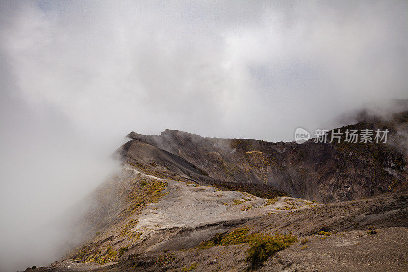 伊拉祖火山口，富饶的海岸