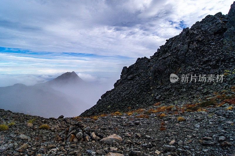 南阿尔卑斯山,日本山梨县县