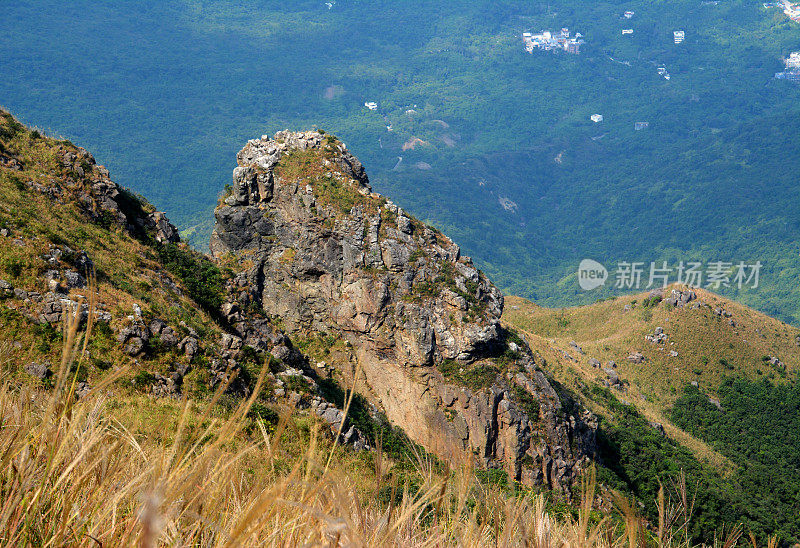 香港大屿山罗汉塔岩