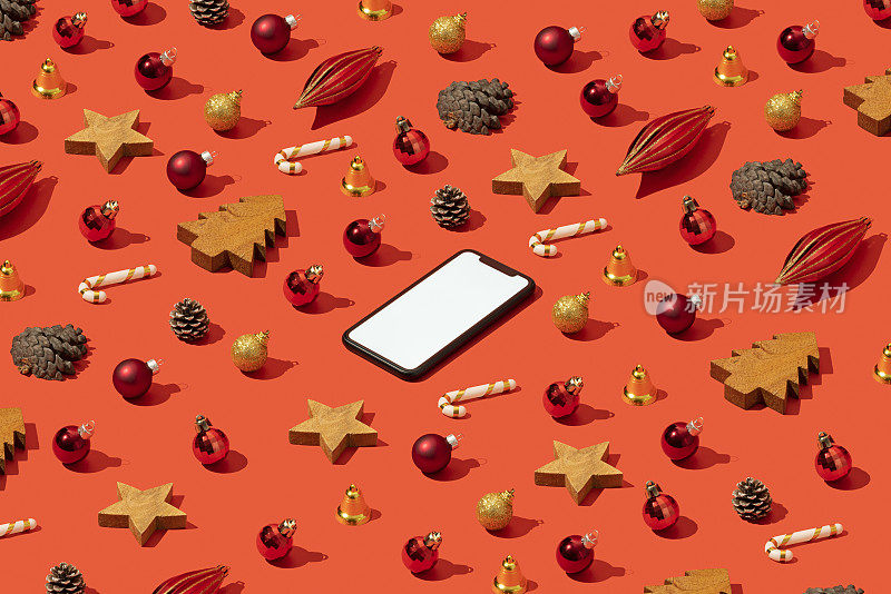 圣诞概念平躺与空白屏幕智能手机模型，模板