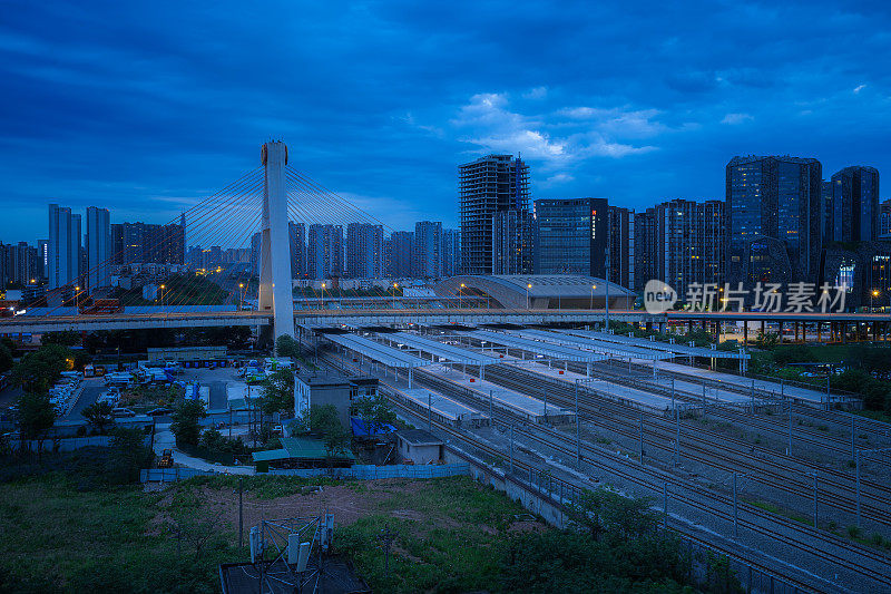 夜间商业城市现代建筑