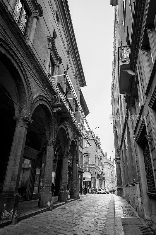 典型的意大利博洛尼亚街头生活