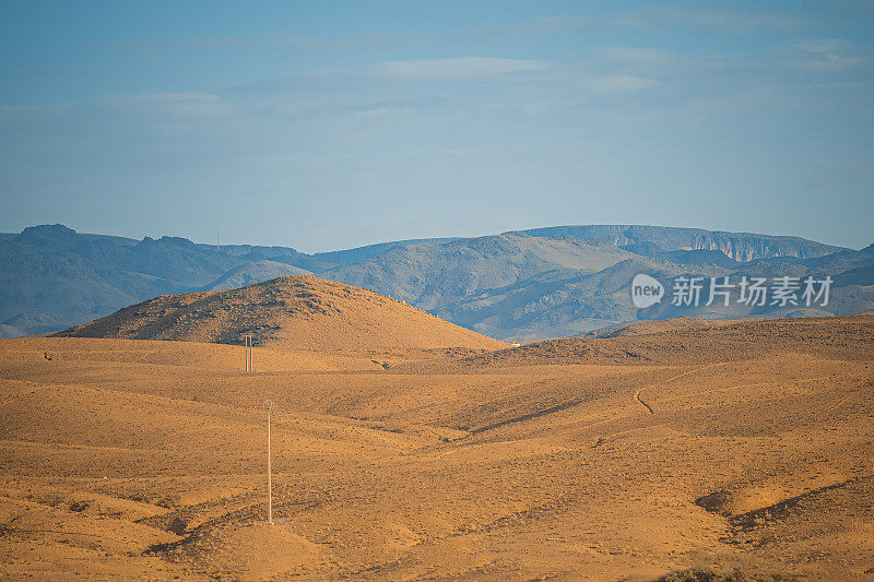 撒哈拉沙漠地区，日落时分的摩洛哥