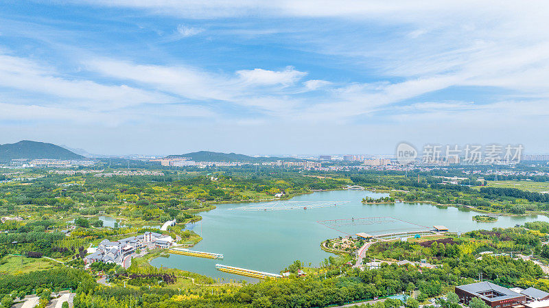 中国河北省石家庄市鹿泉区龙泉湖湿地航拍图