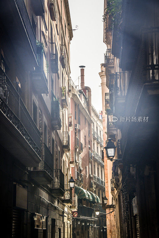 西班牙巴塞罗那美丽的街灯