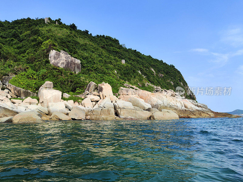 香港岛阿吉拉角的岩石悬崖