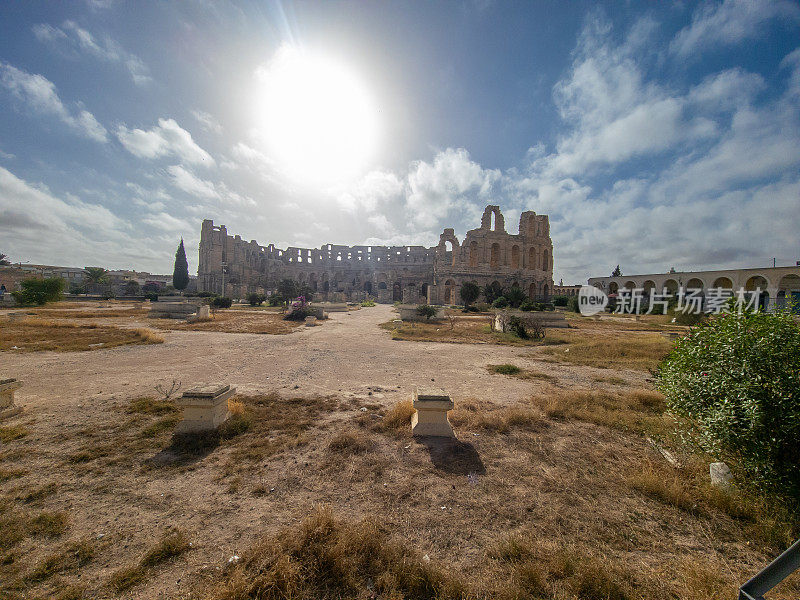 埃尔杰姆的圆形剧场，现在是突尼斯的埃尔杰姆市，以前是提斯德鲁斯