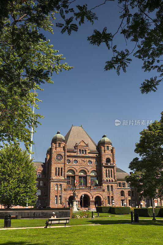加拿大安大略省多伦多市立法议会位于皇后公园的安大略省政府大楼