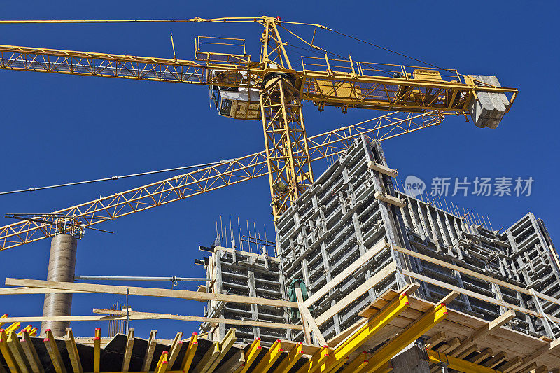 新的混凝土建筑正在建设中