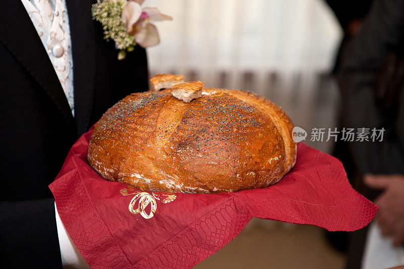 婚礼上的传统面包