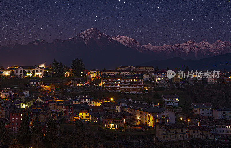 Belluno，夜市景观