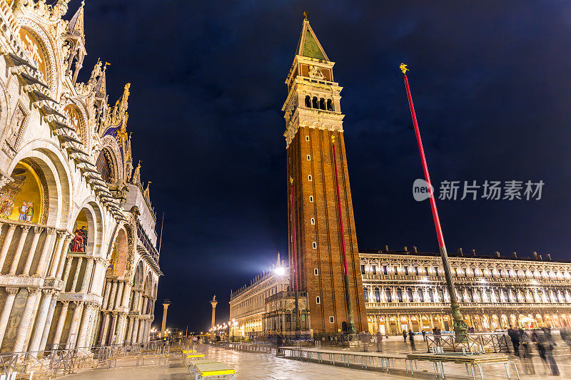 威尼斯圣马可广场的夜景