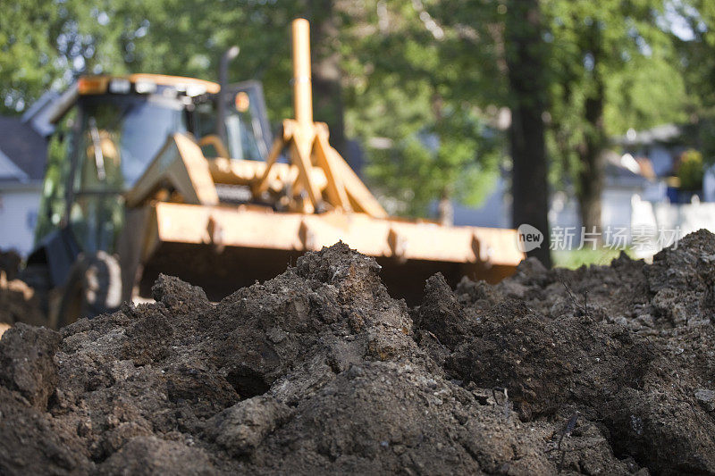 挖土机施工下水道更换
