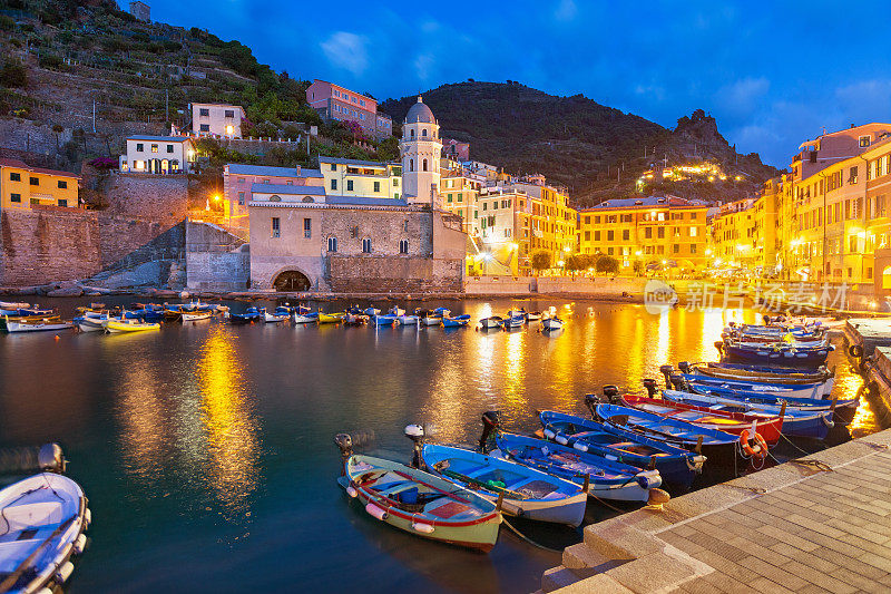 意大利五渔村利古里亚风景如画的韦尔纳扎