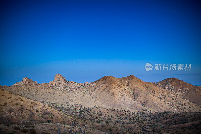 黎明前的黄昏在莫哈韦国家保护区