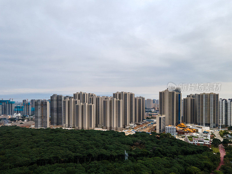 城市在建住宅的鸟瞰图