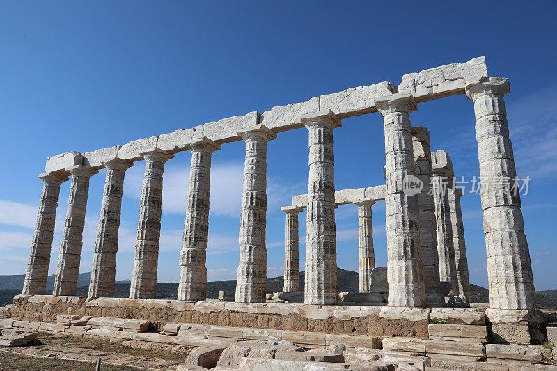 波塞冬神庙是位于希腊苏尼翁角的一座古希腊神庙，供奉的是波塞冬神。
