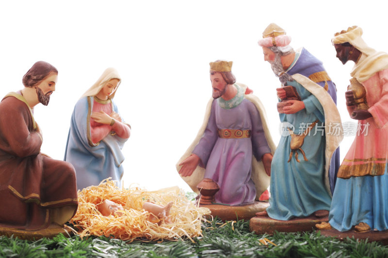耶稣诞生场景与老式石膏雕像
