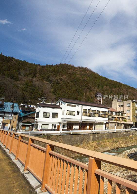 日本山内市