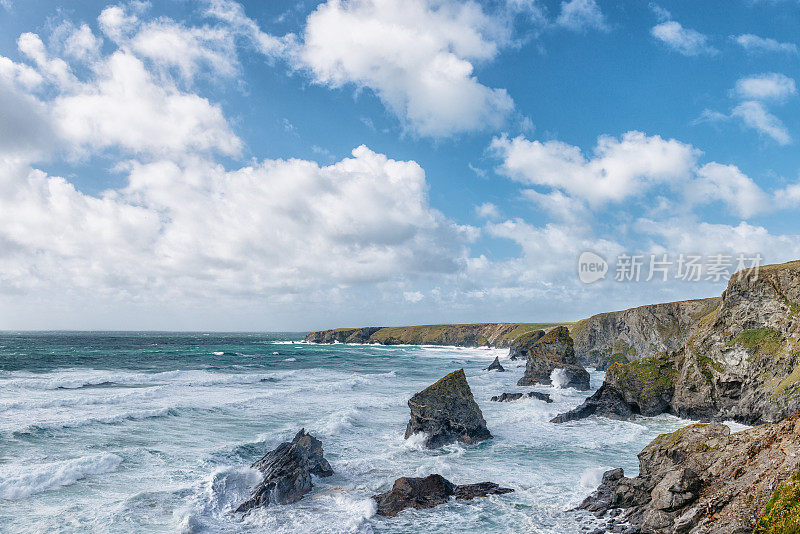 纽基Bedruthan台阶的海岸线