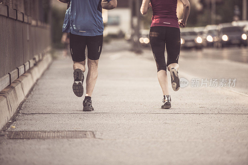 男人和女人慢跑