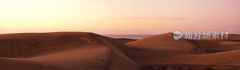 黎明时分的大加那利群岛沙丘