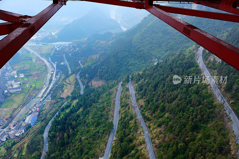 峡谷位于中国湖南西部