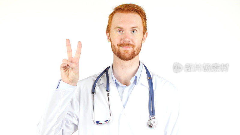 医生的肖像，在白色背景下显示胜利标志