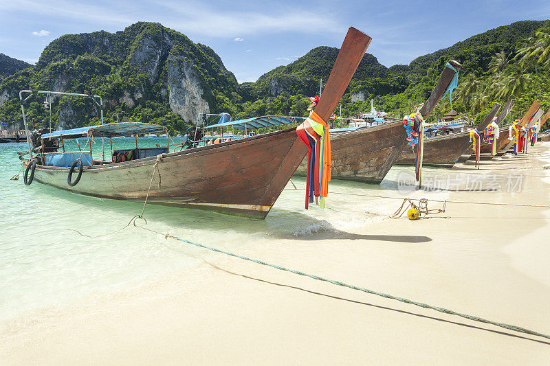 泰国皮皮岛的长尾船