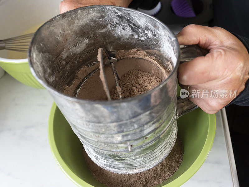 面粉金属筛蛋糕混合巧克力纸杯蛋糕家庭烘焙