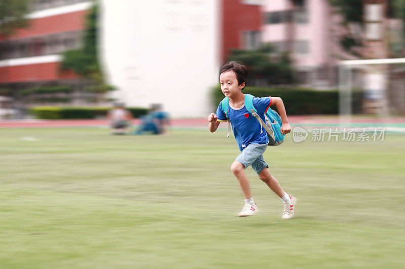 回到学校