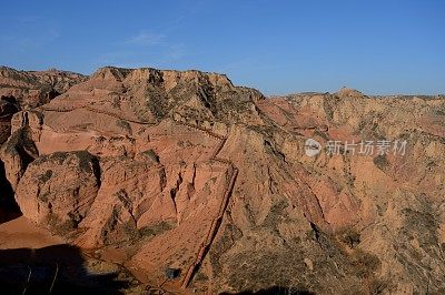 丹霞地貌景区栈道