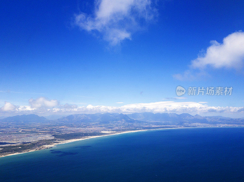 从空中俯瞰的南非海角半岛的西部海岸线